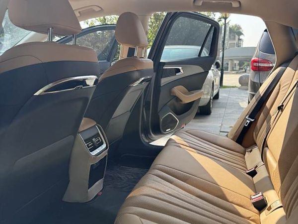 Hongqi H5 2023 2.0T Automatic Smart Union Flag (Б/у) Передний — изображение 8