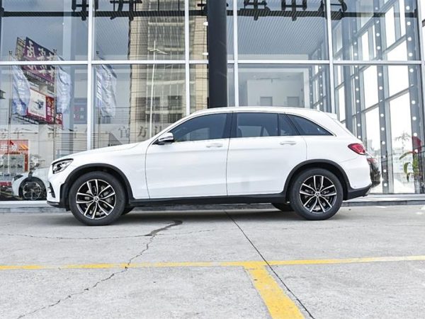 Mercedes-Benz GLC 2021 GLC 260 L 4MATIC Люкс, 2.0T 197 л.с. L4, пробег 38800 км (Б/у) Полный — изображение 2
