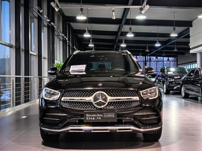 Mercedes-Benz GLC 2020 GLC 300 L 4MATIC Dynamic Edition, 2.0T 258 л.с. L4 (Б/у) Полный — изображение 2