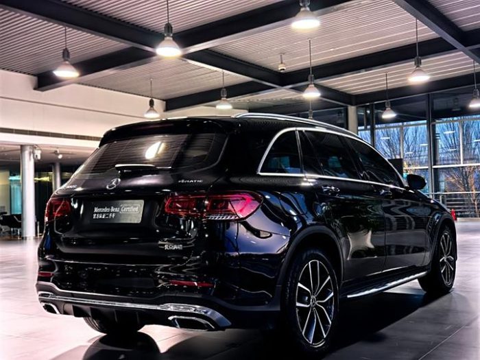 Mercedes-Benz GLC 2020 GLC 300 L 4MATIC Dynamic Edition, 2.0T 258 л.с. L4 (Б/у) Полный — изображение 3