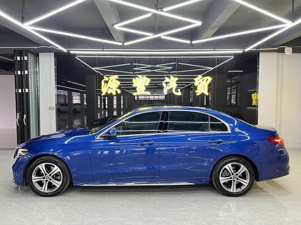 Mercedes-Benz C-Class 2022 C 200 L Sports Edition, Октябрь 2021 г., пробег 56000 км. (Б/у) Задний — изображение 3