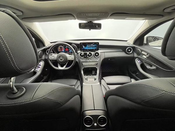 Mercedes-Benz C-Class 2021 C 260 L Sports Edition, Январь 2022 г., пробег 63000 км. (Б/у) Задний — изображение 4