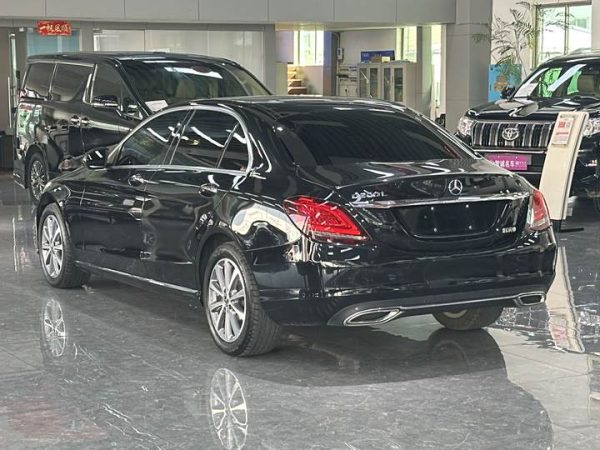 Mercedes-Benz C-Class 2021 C 200 L Fashion Edition, Апрель 2021 г., пробег 60000 км. (Б/у) Задний — изображение 5