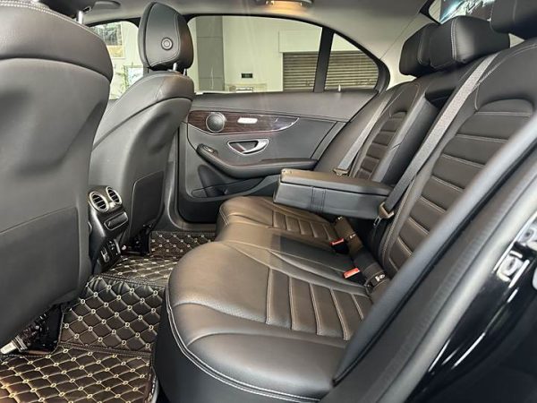 Mercedes-Benz C-Class 2021 C 200 L Fashion Edition, Апрель 2021 г., пробег 60000 км. (Б/у) Задний — изображение 6