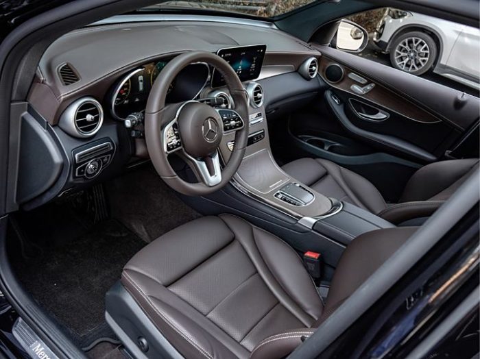 Mercedes-Benz GLC 2022 Model 3 GLC 300 L 4MATIC Luxury, Январь 2023 г., пробег 9000 км. (Б/у) Полный — изображение 6