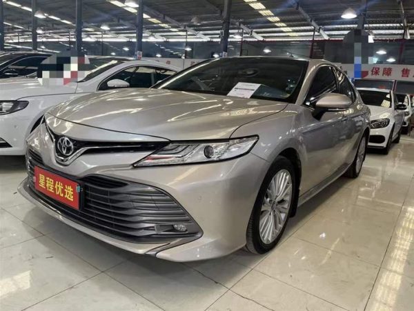 Camry 2019 facelift 2.5G luxury version, Декабрь 2020 г., пробег 79000 км. (Б/у) Передний