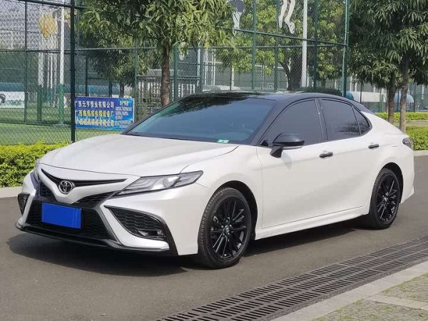 Camry 2022 2.5S Cavalier Edition, Апрель 2023 г., пробег 27000 км. (Б/у) Передний