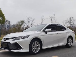 Camry 2023 2.0G Luxury Edition, Апрель 2023 г., пробег 17000 км. (Б/у) Передний
