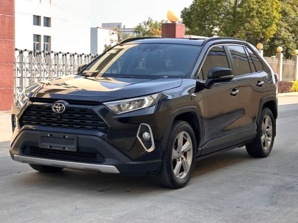 RAV4 Rongfang 2022 2.0L CVT 2WD Fashion Edition, Февраль 2023 г., пробег 29000 км. (Б/у) Передний