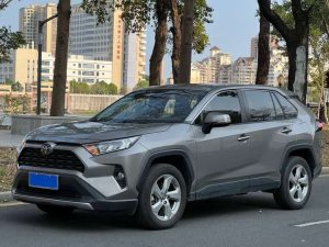 RAV4 Rongfang 2021 Dual Engine 2.5L E-CVT 2WD Elite Edition, Март 2021 г., пробег 54000 км. (Б/у) Передний