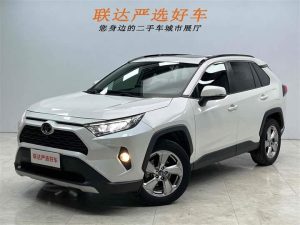 RAV4 Rongfang 2020 2.0L CVT 2WD Fashion PLUS Edition, Январь 2021 г., пробег 23000 км. (Б/у) Передний