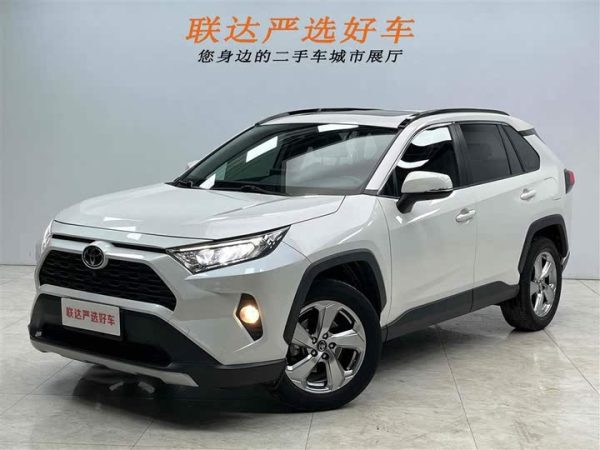 RAV4 Rongfang 2020 2.0L CVT 2WD Fashion PLUS Edition, Январь 2021 г., пробег 23000 км. (Б/у) Передний
