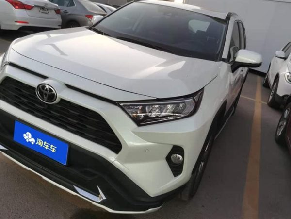 RAV4 Rongfang 2022 2.0L CVT 4WD Fashion Plus Edition, Февраль 2022 г., пробег 20800 км. (Б/у) Передний