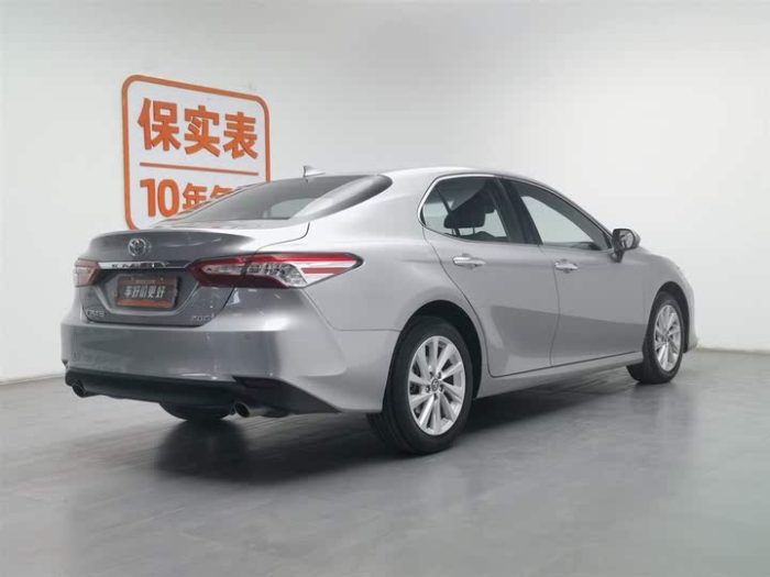 Camry 2021 2.0G Luxury Edition, Июнь 2021 г., пробег 65300 км. (Б/у) Передний — изображение 2