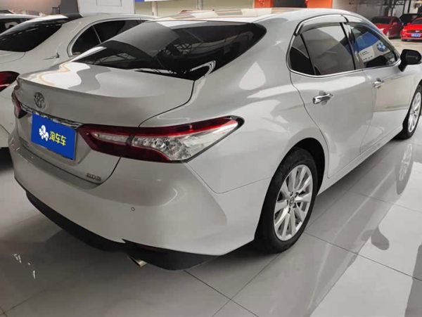 Camry 2021 2.0G Luxury Edition, Июнь 2021 г., пробег 31700 км. (Б/у) Передний — изображение 2