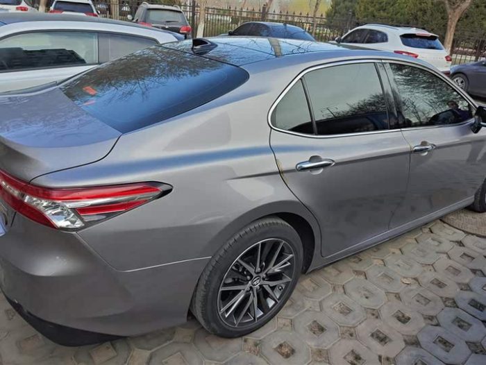 Camry 2021 2.5Q Flagship Edition, Июнь 2021 г., пробег 44900 км. (Б/у) Передний — изображение 2