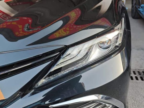 Camry 2021 2.0G Luxury Edition, Июнь 2022 г., пробег 72800 км. (Б/у) Передний — изображение 2