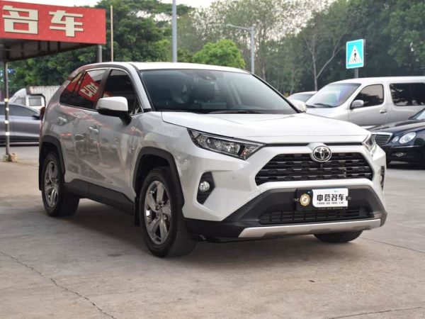 RAV4 Rongfang 2022 2.0L CVT 2WD Fashion Plus Edition, Октябрь 2022 г., пробег 42000 км. (Б/у) Передний — изображение 2