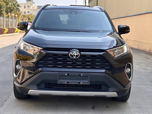 RAV4 Rongfang 2022 2.0L CVT 2WD Fashion Edition, Февраль 2023 г., пробег 29000 км. (Б/у) Передний — изображение 2