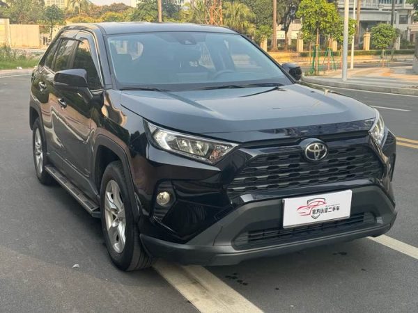 RAV4 Rongfang 2021 2.0L CVT 2WD Urban Edition, Июль 2021 г., пробег 59000 км. (Б/у) Передний — изображение 2