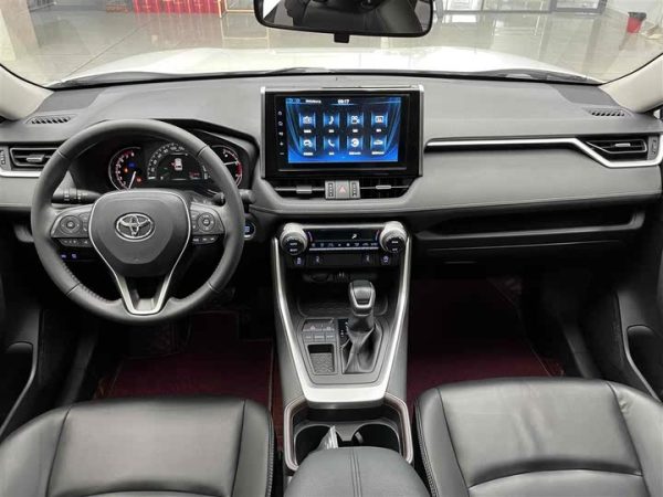RAV4 Rongfang 2020 2.0L CVT 2WD Fashion PLUS Edition, Январь 2021 г., пробег 23000 км. (Б/у) Передний — изображение 2