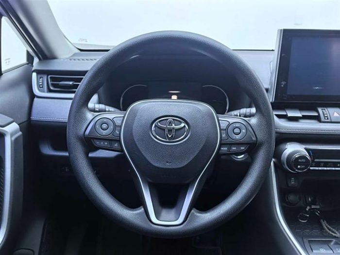 RAV4 Rongfang 2021 2.0L CVT 2WD Fashion Edition, Июнь 2021 г., пробег 49200 км. (Б/у) Передний — изображение 2