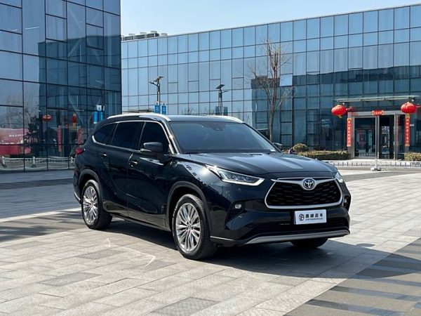 Highlander 2022 380T 4WD Premium Edition 7 Seaters, Март 2023 г., пробег 32000 км. (Б/у) Полный — изображение 2