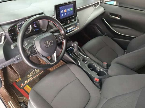 2021 Corolla Hybrid 1.8L E-CVT Pioneer Edition, Декабрь 2022 г., пробег 44000 км. (Б/у) Передний — изображение 2