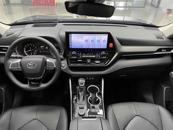 Highlander 2022 380T 4WD Premium Edition 7 Seaters, Сентябрь 2022 г., пробег 8000 км. (Б/у) Полный — изображение 2