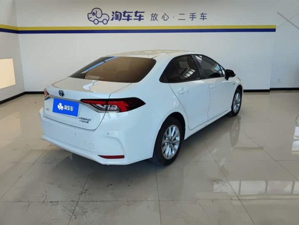 Corolla 2021 Hybrid 1.8L E-CVT Elite Edition, Август 2021 г., пробег 8800 км. (Б/у) Передний — изображение 2