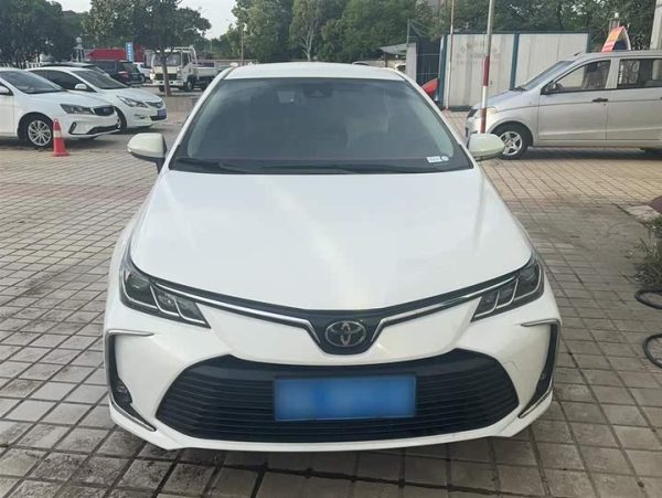 Corolla 2019 1.2T S-CVT GL Pioneer Edition, Апрель 2020 г., пробег 52600 км. (Б/у) Передний — изображение 2