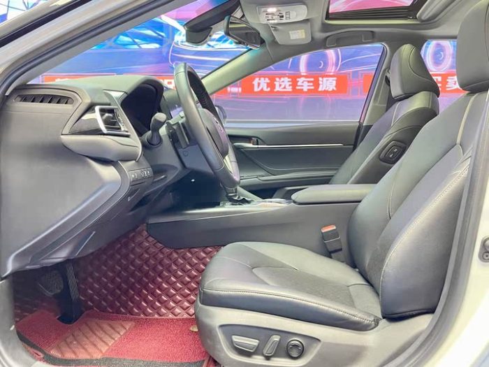 Camry 2021 2.5S Fengshang Edition, Сентябрь 2021 г., пробег 21000 км. (Б/у) Передний — изображение 3