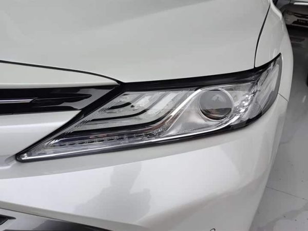 Camry 2021 2.0G Luxury Edition, Июнь 2021 г., пробег 31700 км. (Б/у) Передний — изображение 3