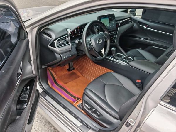 Camry 2021 2.5Q Flagship Edition, Март 2022 г., пробег 30000 км. (Б/у) Передний — изображение 3