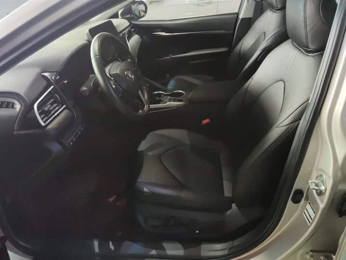 Camry 2021 2.5Q Flagship Edition, Январь 2022 г., пробег 53100 км. (Б/у) Передний — изображение 3