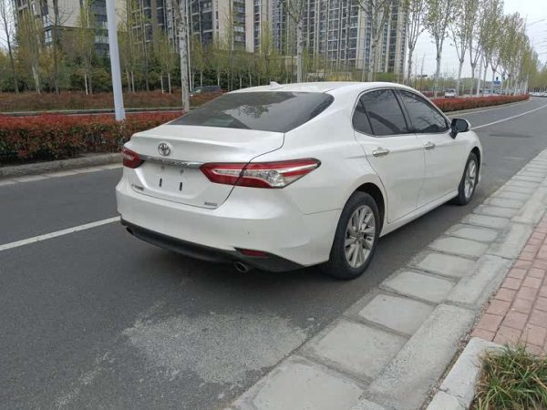 Camry 2023 2.0G Luxury Edition, Март 2023 г., пробег 49000 км. (Б/у) Передний — изображение 3