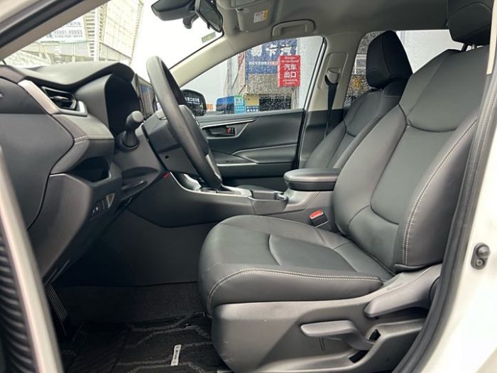 RAV4 Rongfang 2022 2.0L CVT 2WD Urban Edition, Сентябрь 2022 г., пробег 37000 км. (Б/у) Передний — изображение 3
