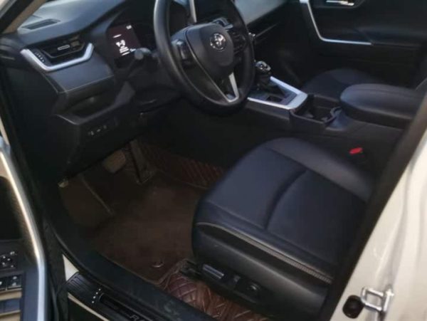 RAV4 Rongfang 2022 2.0L CVT 4WD Fashion Plus Edition, Февраль 2022 г., пробег 20800 км. (Б/у) Передний — изображение 3