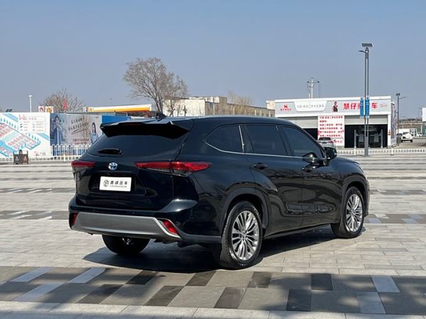Highlander 2022 380T 4WD Premium Edition 7 Seaters, Март 2023 г., пробег 32000 км. (Б/у) Полный — изображение 3