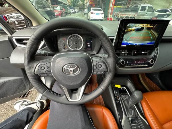 Corolla 2019 1.2T S-CVT GL-i Luxury Edition, Июль 2020 г., пробег 70000 км. (Б/у) Передний — изображение 3