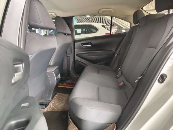 2021 Corolla Hybrid 1.8L E-CVT Pioneer Edition, Декабрь 2022 г., пробег 44000 км. (Б/у) Передний — изображение 3