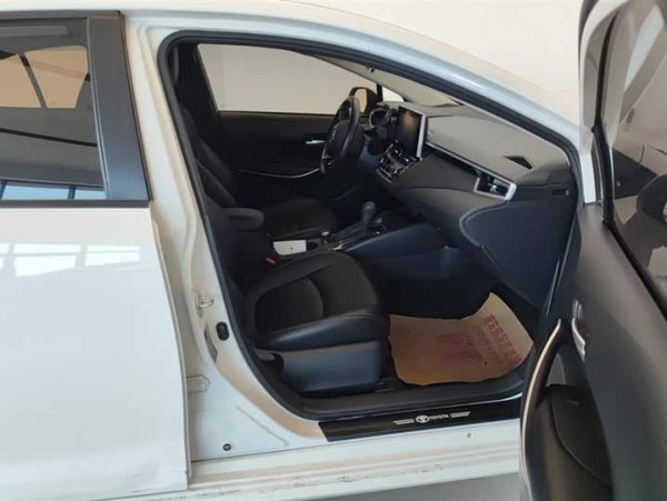 Corolla 2021 Hybrid 1.8L E-CVT Elite Edition, Август 2021 г., пробег 8800 км. (Б/у) Передний — изображение 3