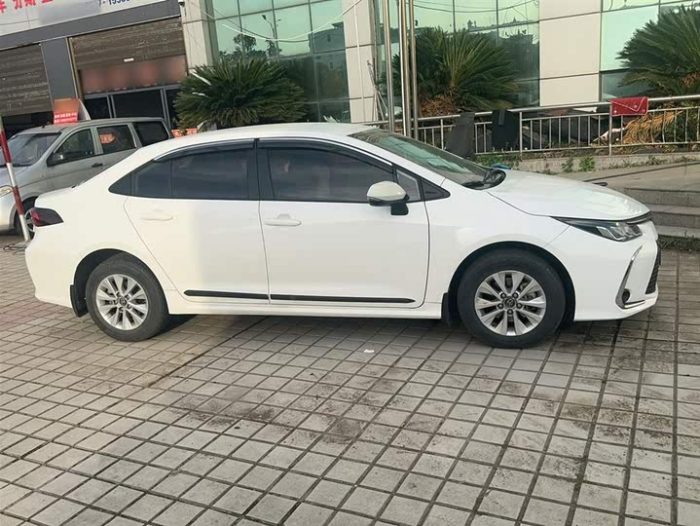 Corolla 2019 1.2T S-CVT GL Pioneer Edition, Апрель 2020 г., пробег 52600 км. (Б/у) Передний — изображение 3
