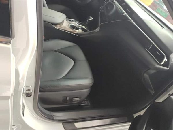 Camry 2021 2.0G Luxury Edition, Июнь 2021 г., пробег 31700 км. (Б/у) Передний — изображение 4