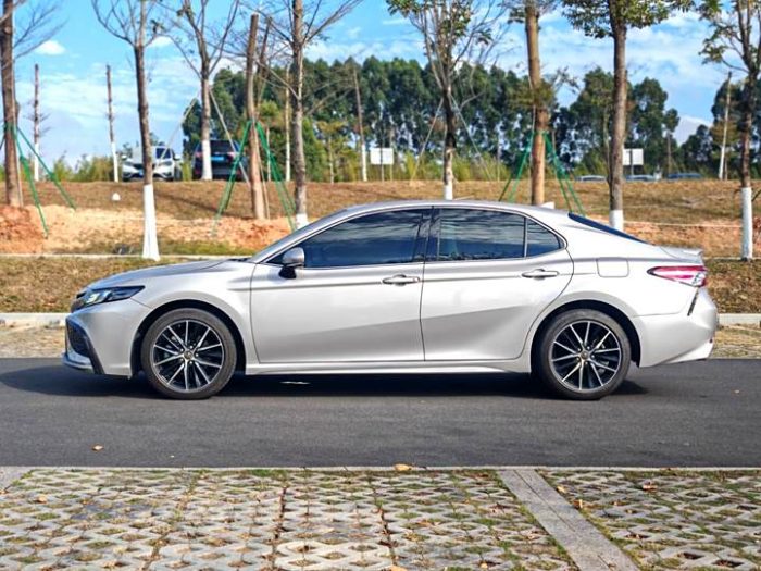Camry 2022 2.0S Cavalier Edition, Июль 2022 г., пробег 50000 км. (Б/у) Передний — изображение 4
