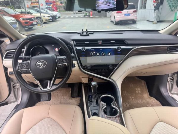 Camry 2019 facelift 2.0G luxury version, Август 2020 г., пробег 52000 км. (Б/у) Передний — изображение 4