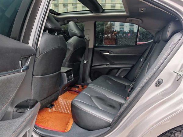 Camry 2021 2.5Q Flagship Edition, Март 2022 г., пробег 30000 км. (Б/у) Передний — изображение 4