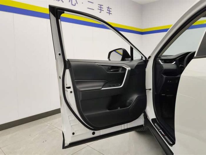 RAV4 Rongfang 2022 2.0L CVT 2WD Urban Edition, Декабрь 2022 г., пробег 38700 км. (Б/у) Передний — изображение 4