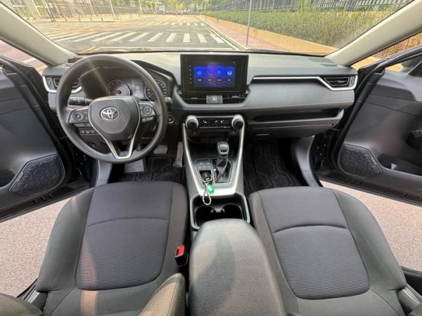 RAV4 Rongfang 2021 2.0L CVT 2WD Urban Edition, Июль 2021 г., пробег 59000 км. (Б/у) Передний — изображение 4