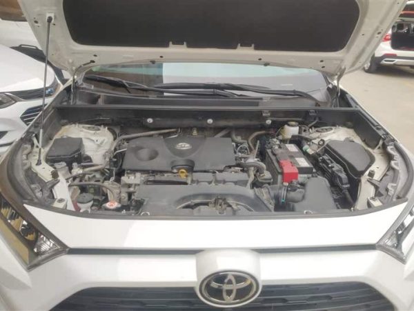 RAV4 Rongfang 2020 2.0L CVT 2WD Fashion PLUS Edition, Июнь 2020 г., пробег 76500 км. (Б/у) Передний — изображение 4
